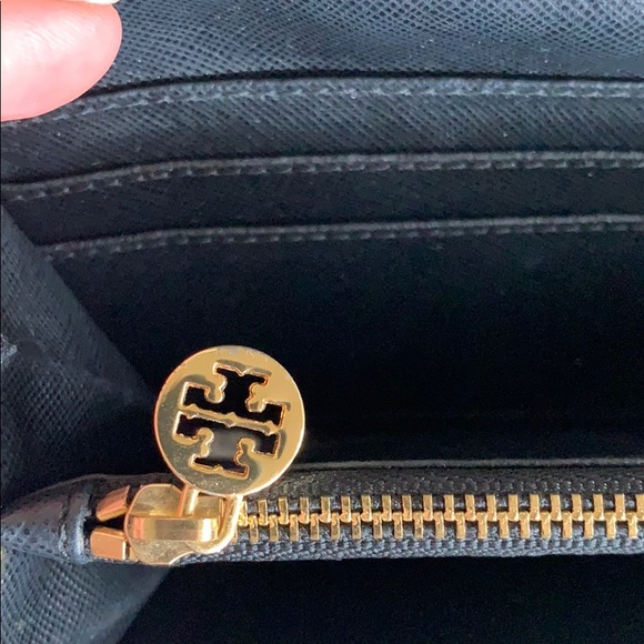 Tory Burch Wallet - Picture 5 of 6